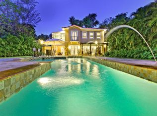 2037 Secoffee St, Miami, FL 33133