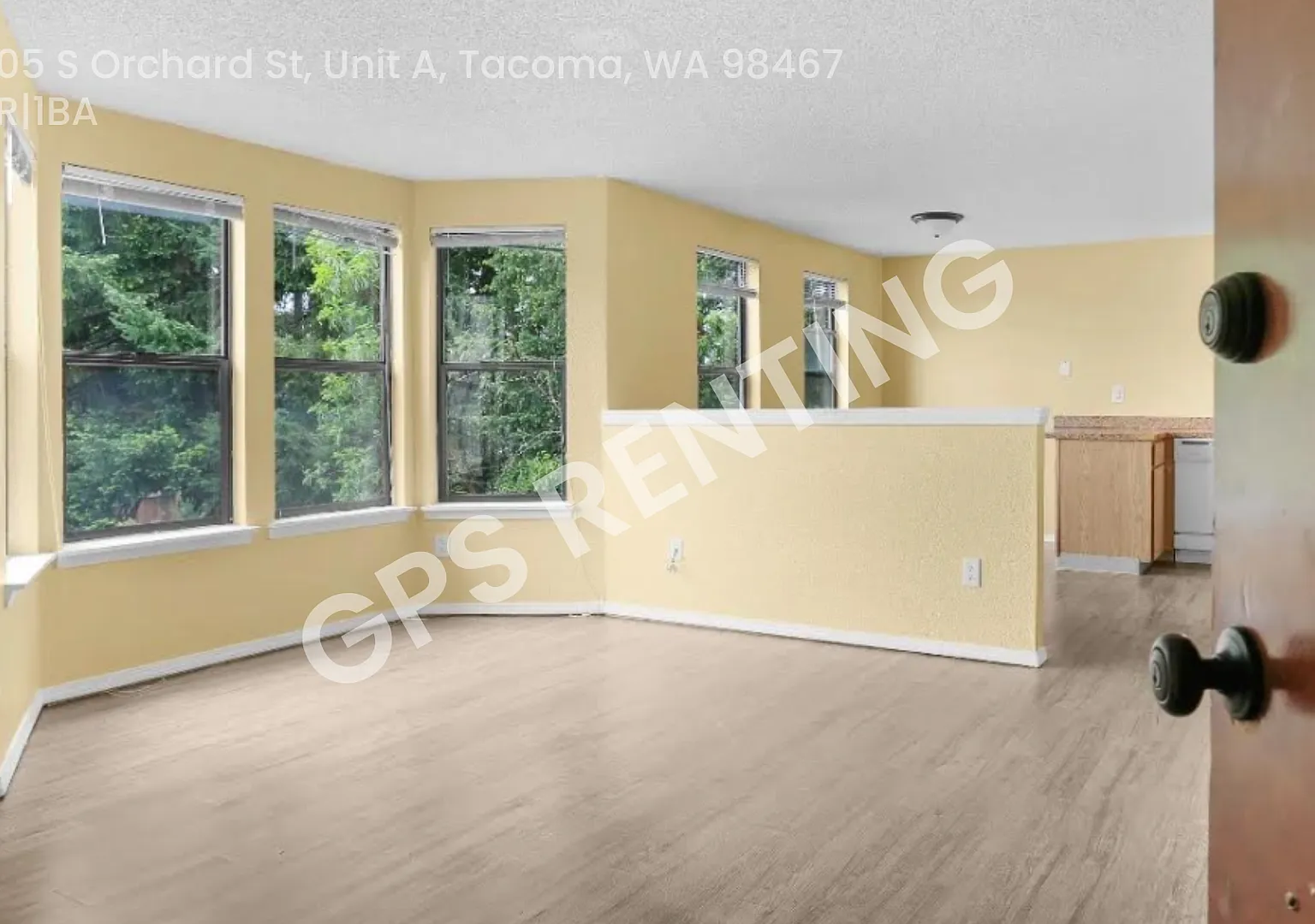Peaceful Living in University Place Bright, Spacious & Move-In Ready — Photo 3