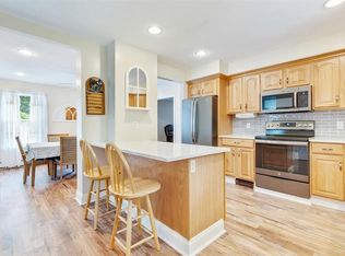 46 Pleasant St, Hanover, MA 02339