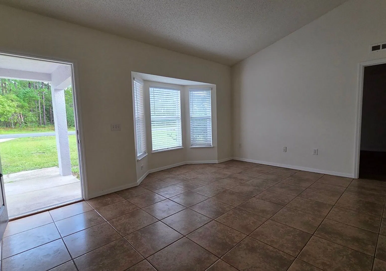 Citrus Springs 4/2/2 — Photo 3