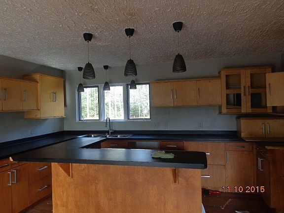 5th image of 513 N River Dr