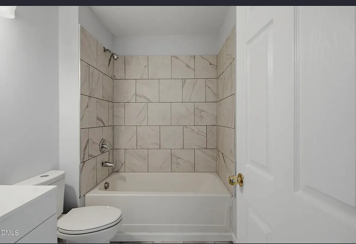 3 bed, 1080 sqft, $1,300 — Photo 1