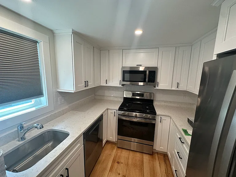 17 Byrnes St #1-2 — Photo 16