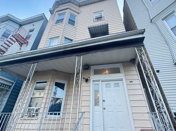 49 Caroline Ave #3, Yonkers, NY 10705