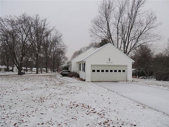 5th image of 1928 Neal Dr