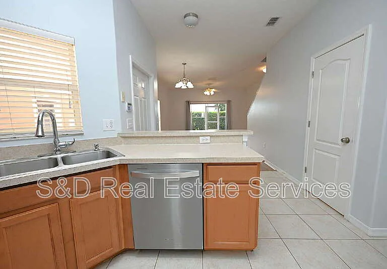 4219 Winding Vine Dr — Photo 9