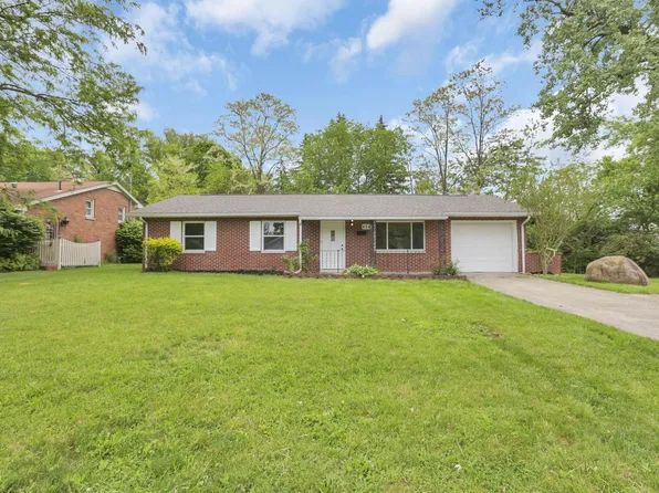 416 Woodland Dr, Bellefontaine, OH 43311