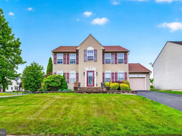 12 Westbury Dr, New Castle, DE 19720