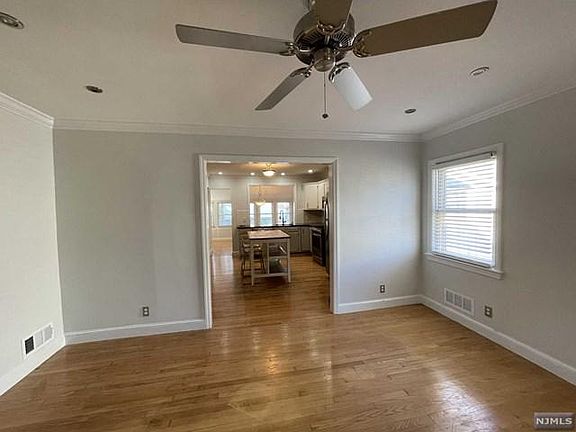 4th image of 61 Argyle Pl