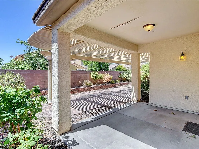 6825 Tarpon Springs Ct — Photo 53