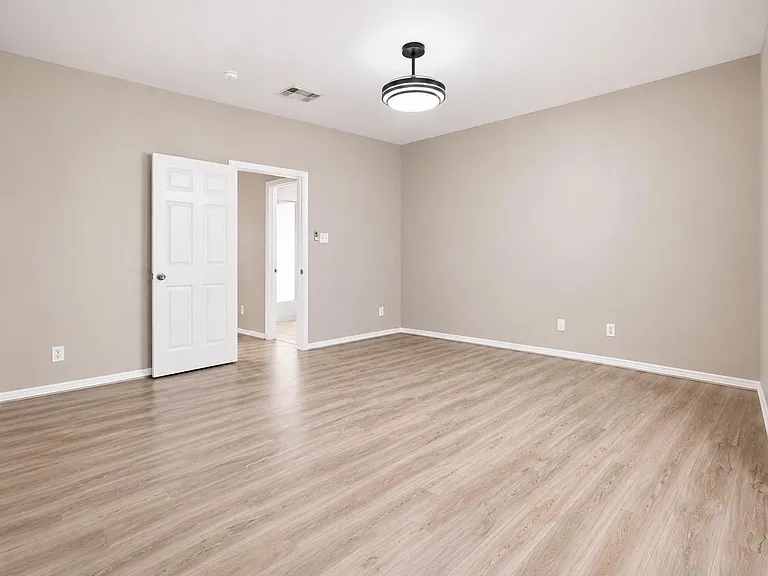 3906 Lakeridge Canyon Dr — Photo 18