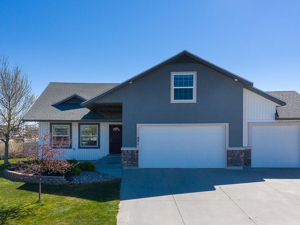 1st image of 441 Glacier Meadows Way