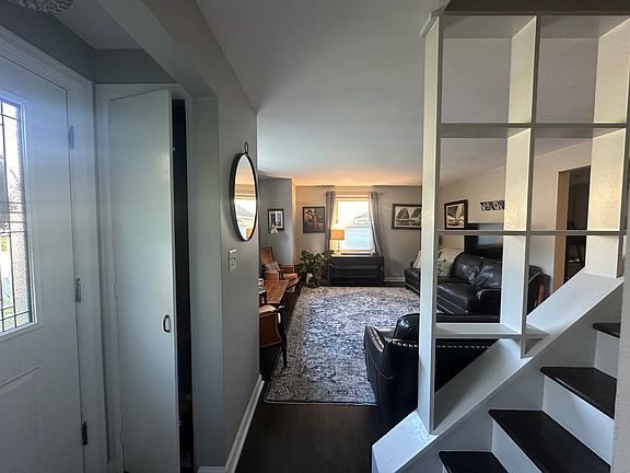 3rd image of 314 Hunt Dr