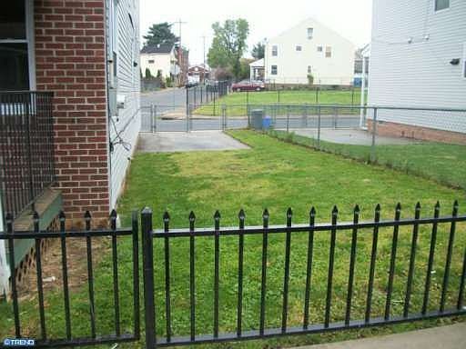 4th image of 1822 Wilmot St
