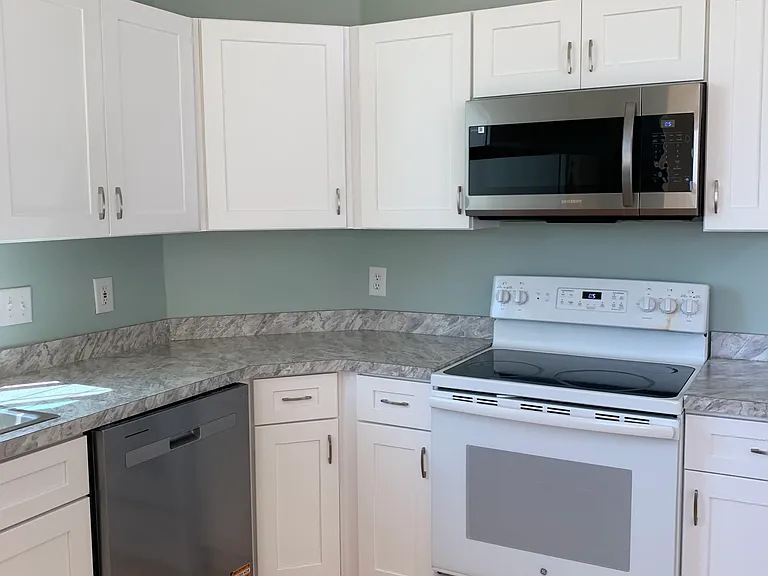 401 Vista Cir #401 — Photo 9