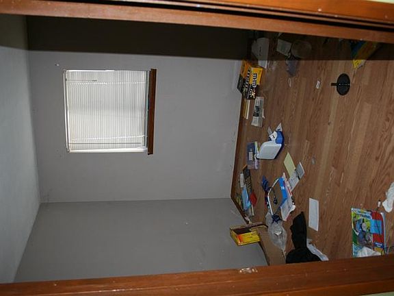 3rd image of 2358 Elm St
