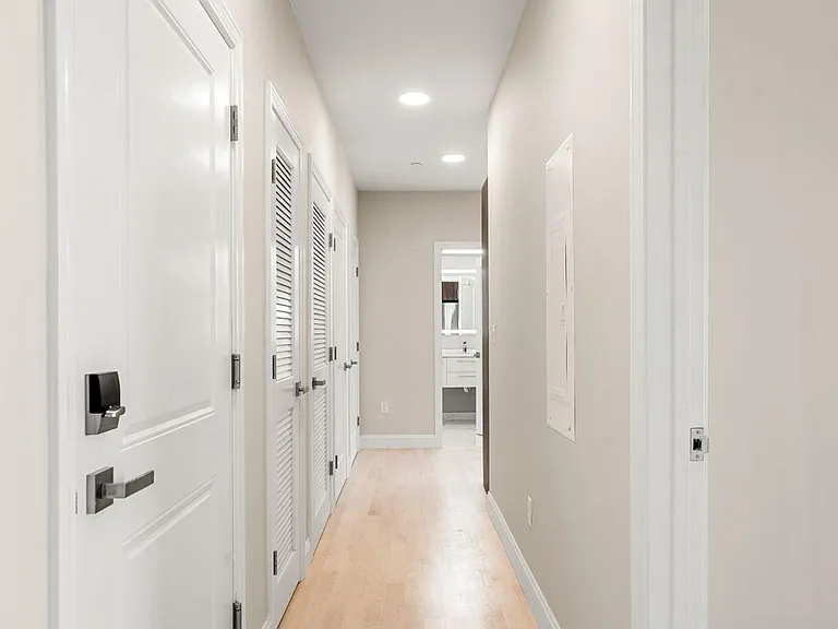 124 Warren St #401 — Photo 10