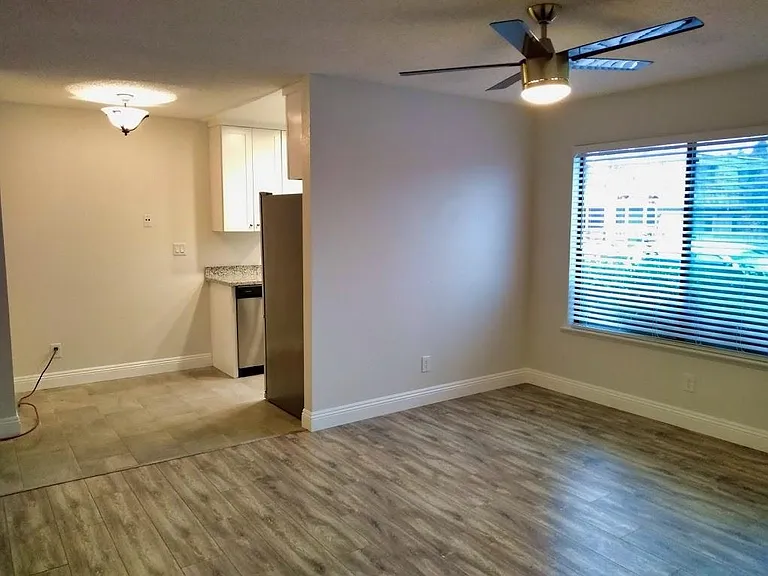 1240 Dealynn St #9 — Photo 20