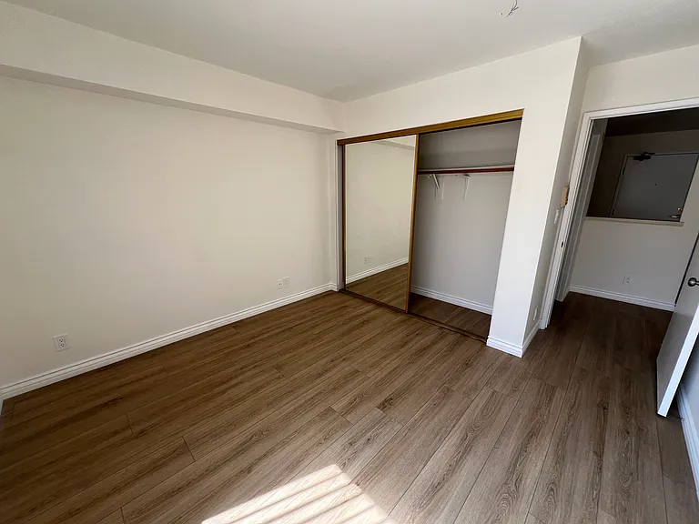 504 S Normandie Ave #301 — Photo 8
