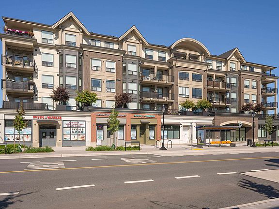 2nd image of 2493 Montrose Ave #326