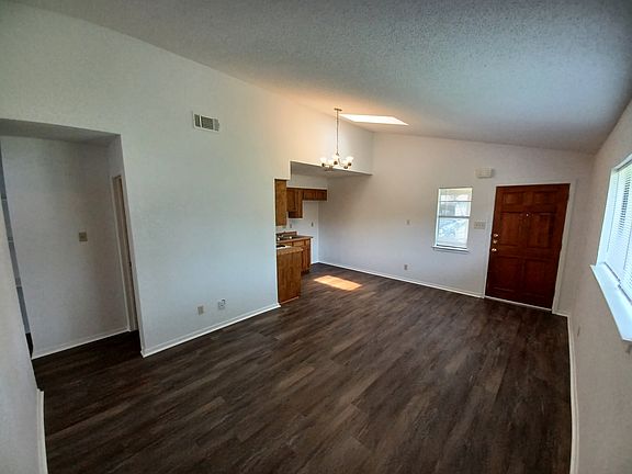 5th image of 1523 Lorelei Ln