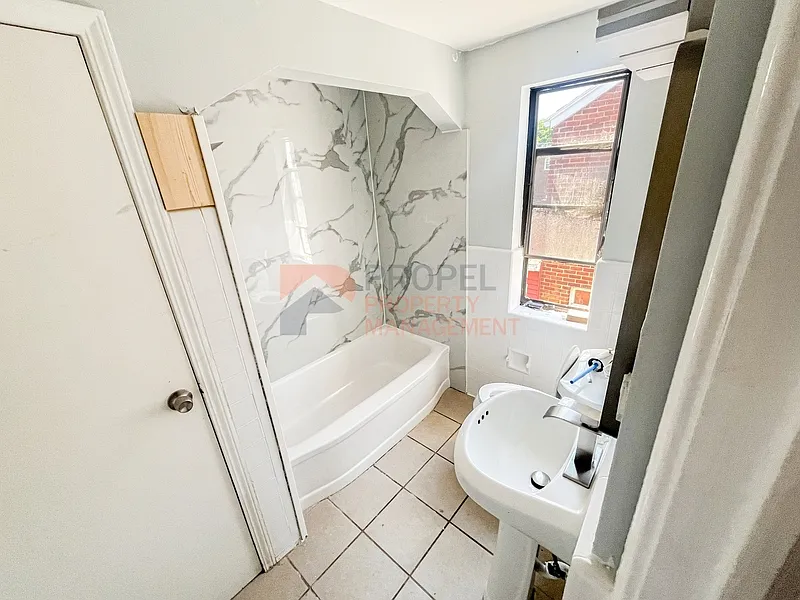 3 bed, 2.0 bath, 1538 sqft, $1,700 — Photo 2