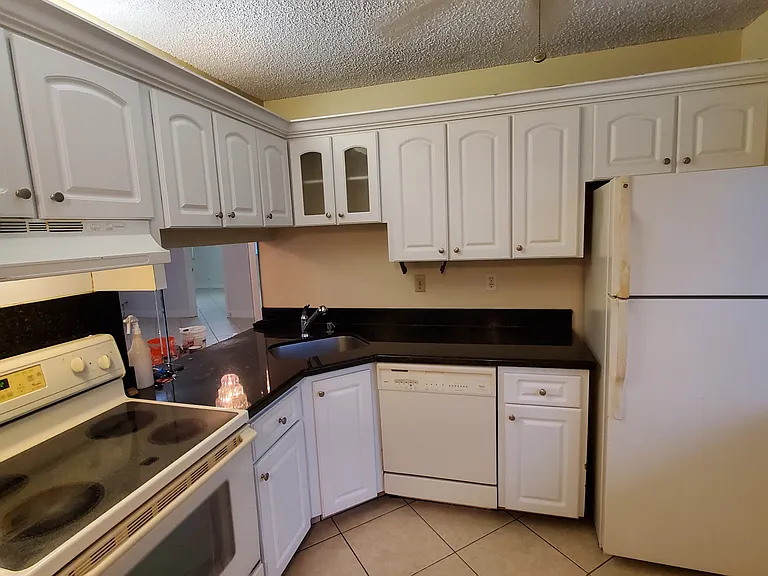 9589 SW 1st Ct — Photo 6