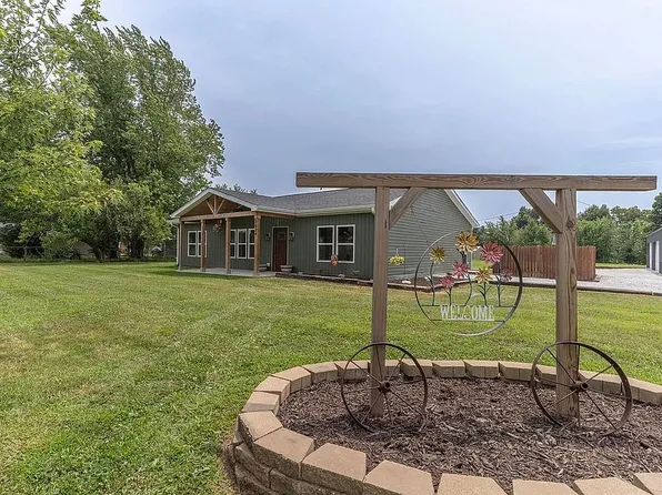 2924 E Benson Rd, Sturgeon, MO 65284