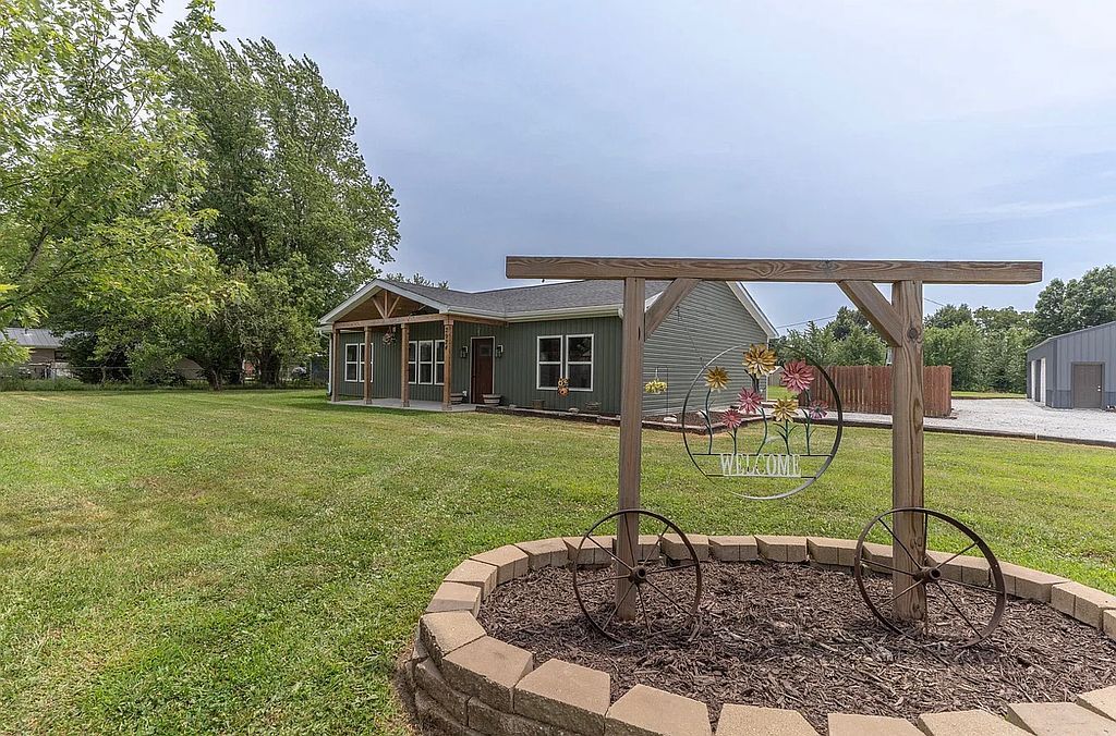 2924 E Benson Rd - Property Image