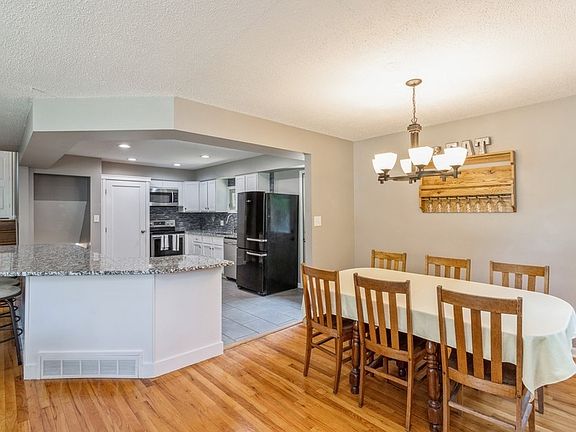 4th image of 7719 Dellwood Dr