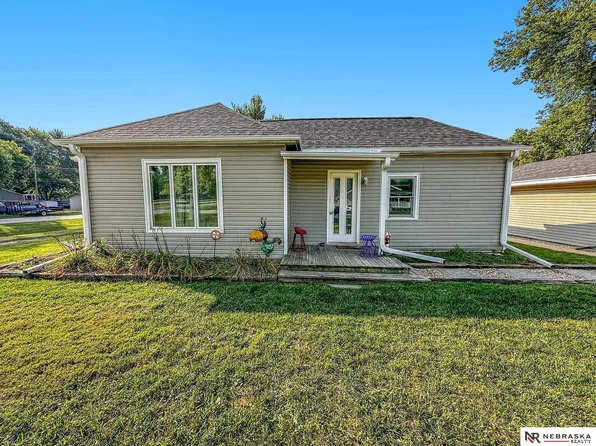 215 E 3rd St, Valparaiso, NE 68065