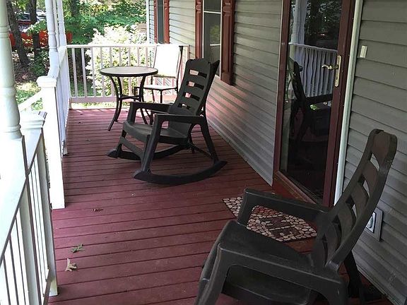 2nd image of 627 Jefferson Dr