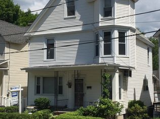 12 Grotto Ct, Watervliet, NY 12189