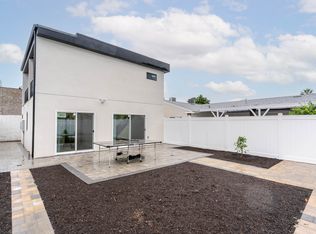 8965 McLennan Ave, North Hills, CA 91343