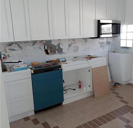 3rd image of 2325 West Dr