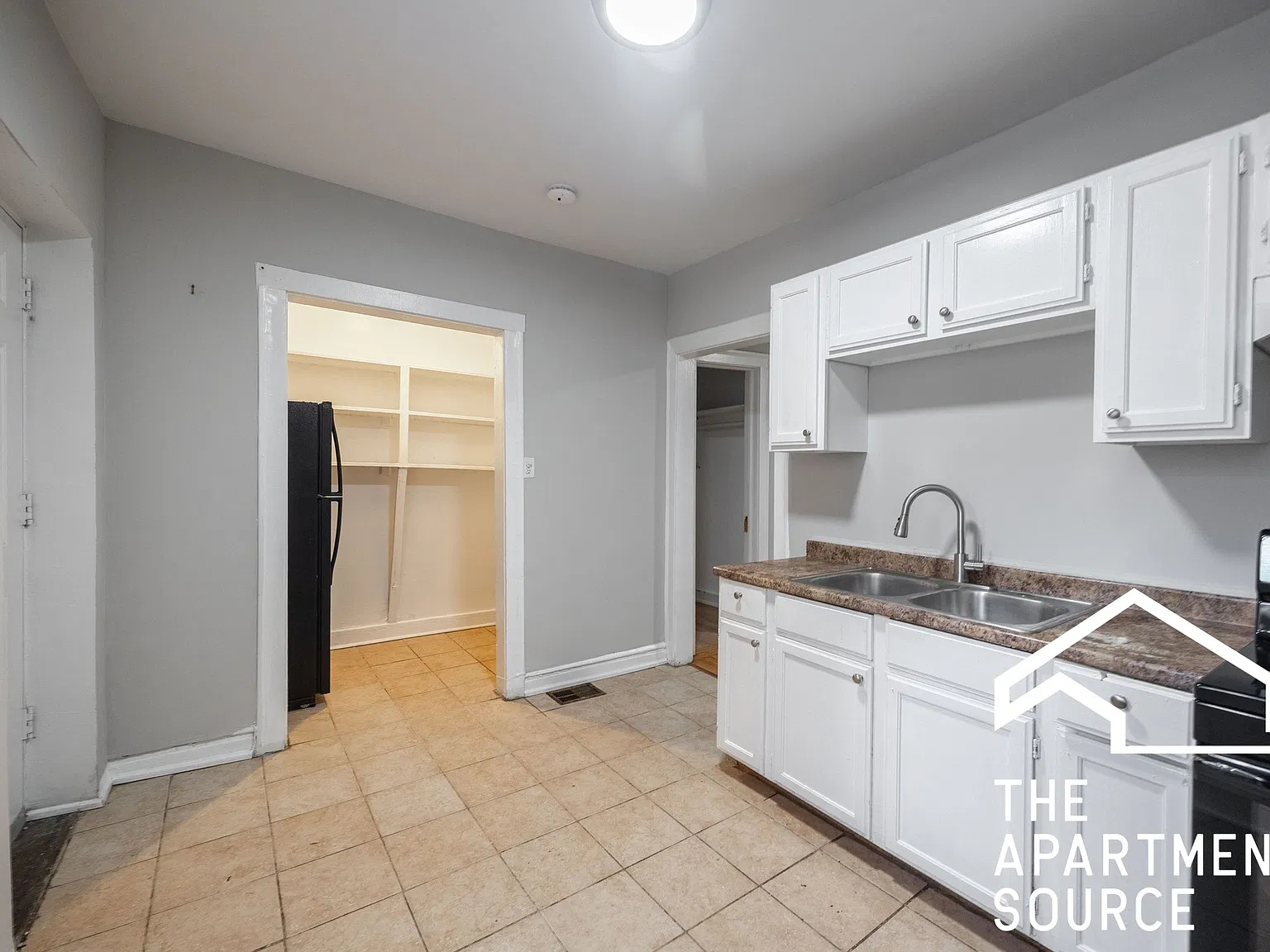 2 bed, 1000 sqft, $1,595 — Photo 4