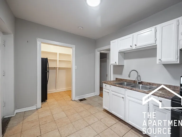 6309 N Oakley Ave #2 — Photo 4