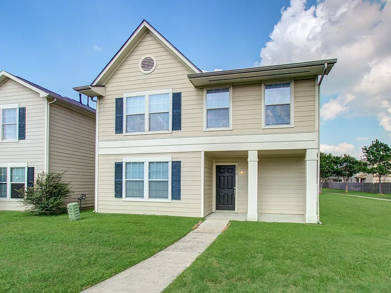 1210 Verde Trails Dr — Photo 2