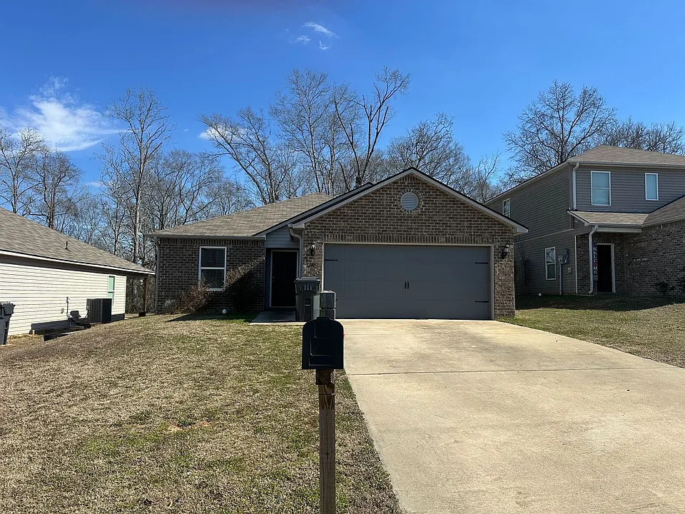 241 Highland View Dr