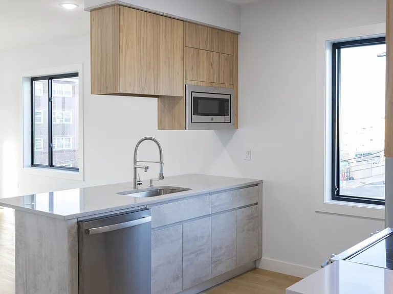 8800 John F. Kennedy Blvd — Photo 50