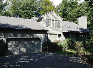 272 Lake Rd, Tobyhanna, PA 18466