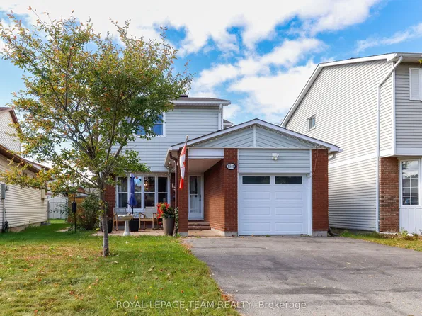 1501 Meadowbrook Rd, Ottawa, ON K1B 5J9