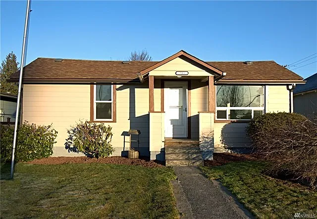 293 26th Ave photo 1