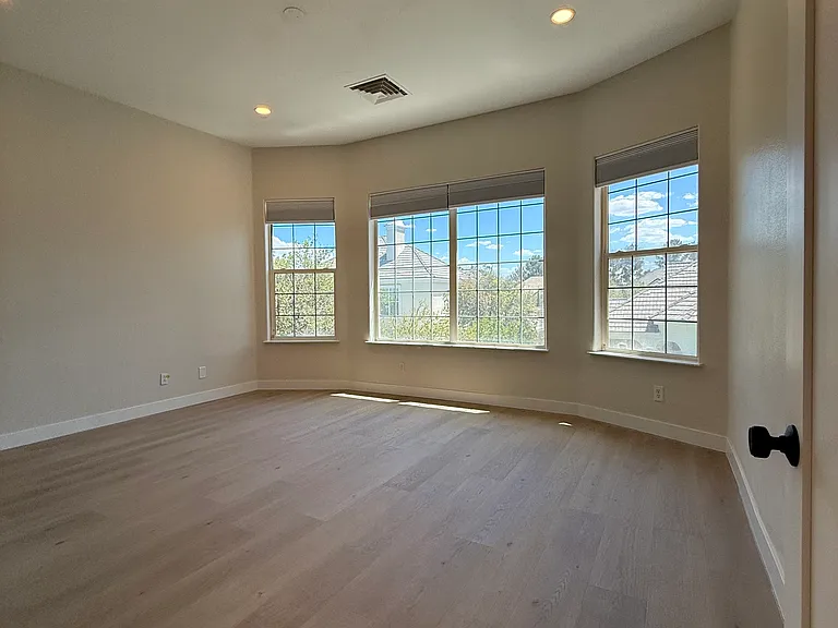 Bedroom - Upper - C