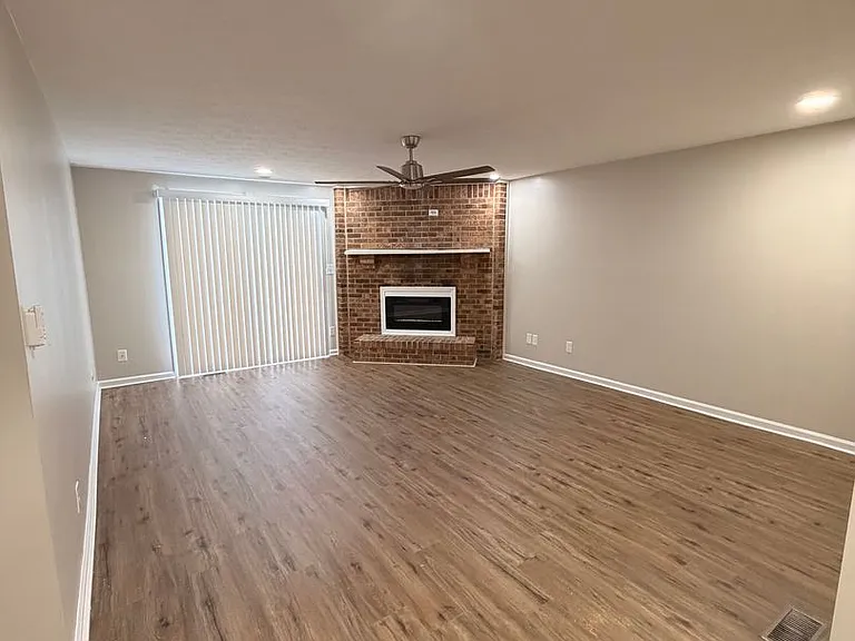 1325 Rosehaven Cir — Photo 9