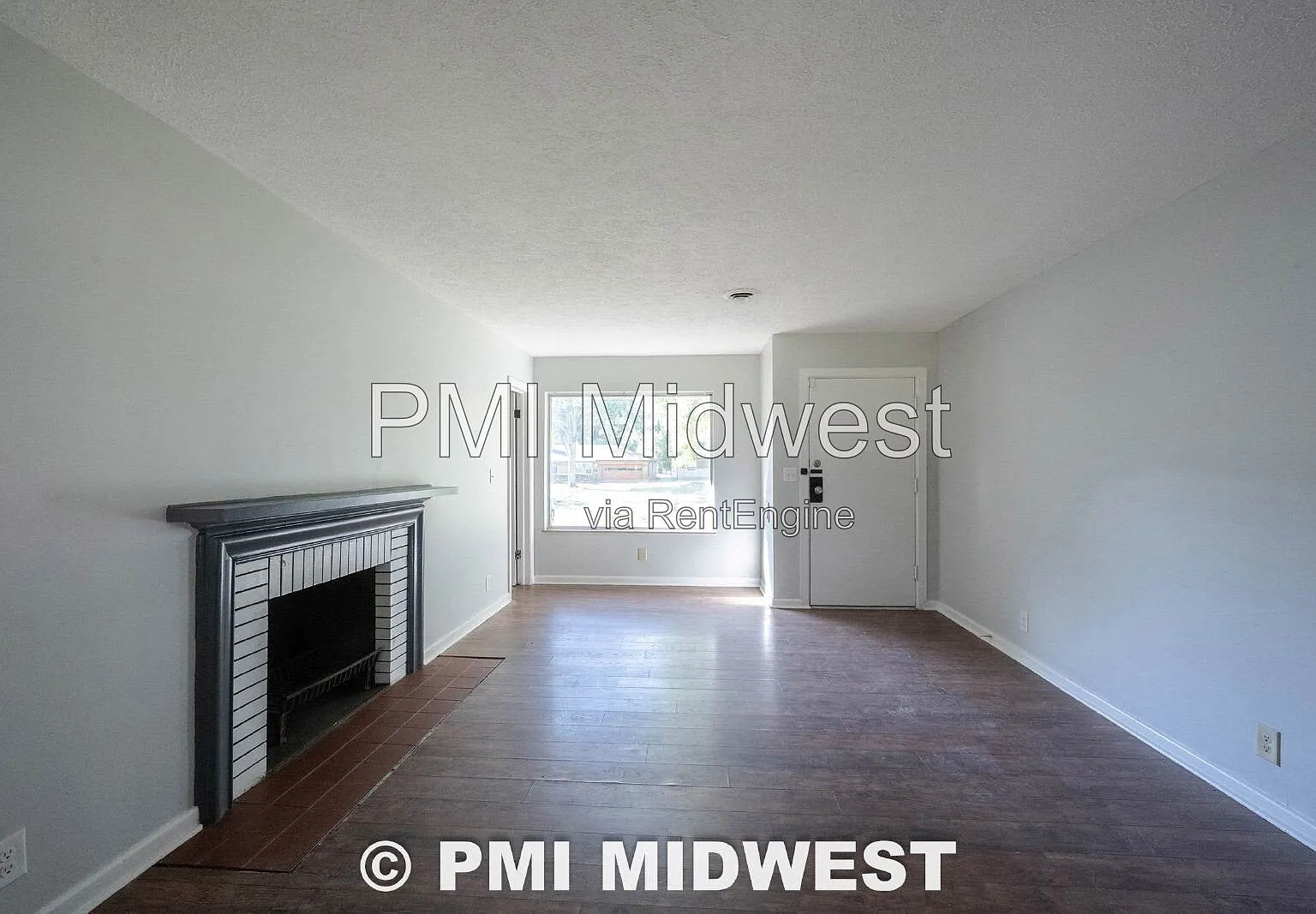 4 bed, 1.5 bath, 1504 sqft, $1,800 — Photo 4