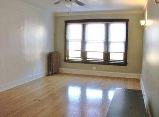 4023 W Melrose St APT 2S, Chicago, IL 60641