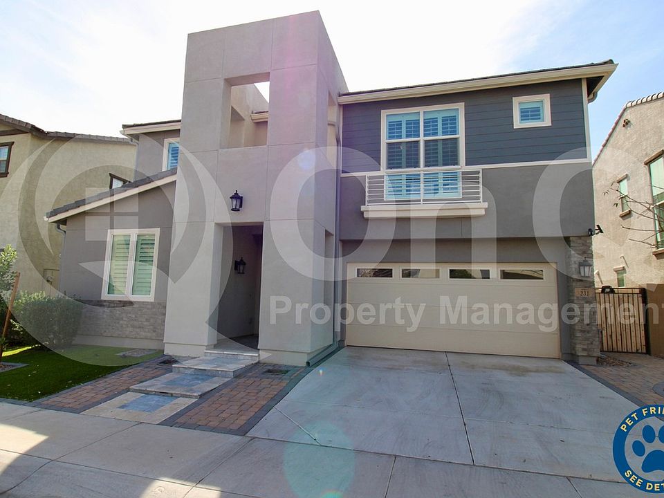1st image of 231 E Wisteria Dr