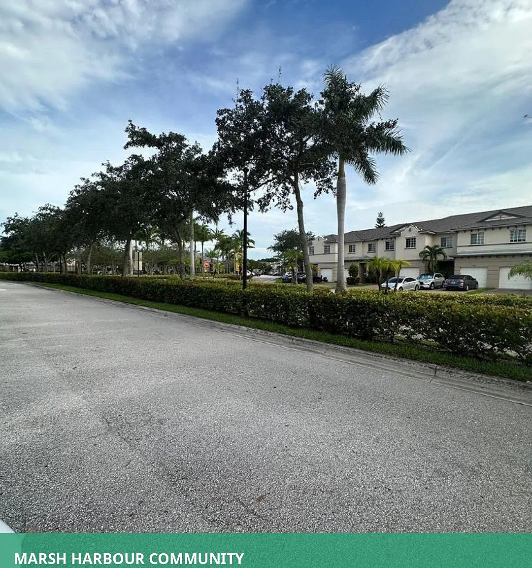 3 bed, 1049 sqft, $2,200 — Photo 2