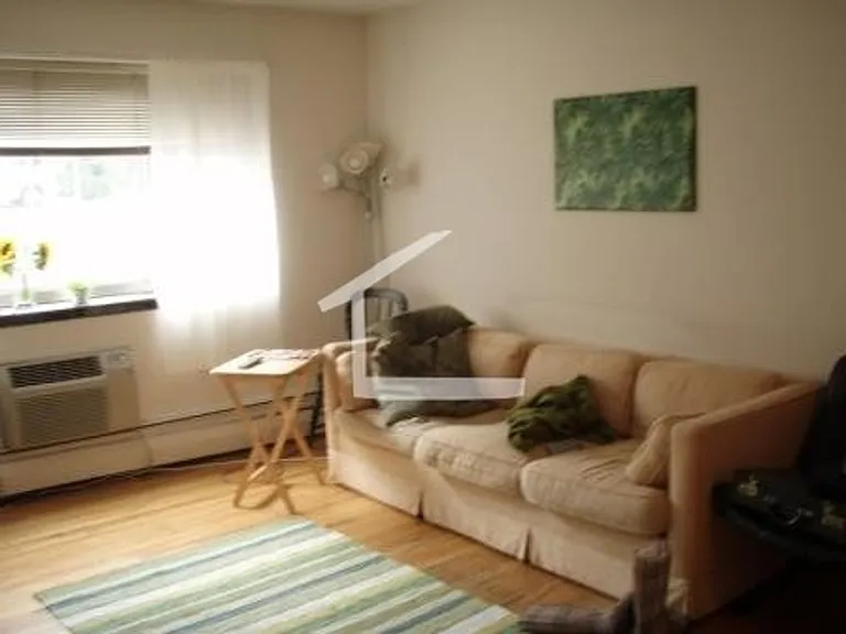 804 Centre St #102 — Photo 8